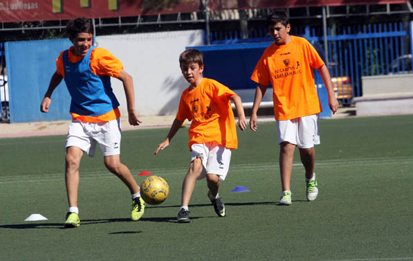 La segunda semana del IV Campus de Verano de fútbol de la Escuela Municipal de San Blas (EDM).