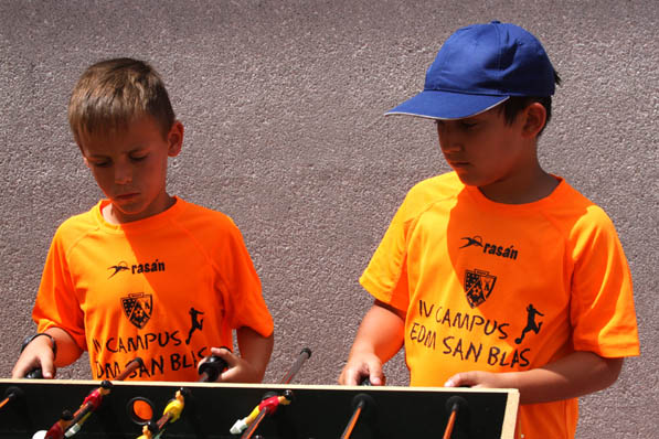 La segunda semana del IV Campus de Verano de fútbol de la Escuela Municipal de San Blas (EDM).