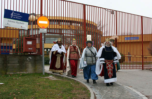 La Escuela Deportiva Municipal de San Blas ha participado en la Cabalgata de Reyes del distrito de San Blas-Canillejas.