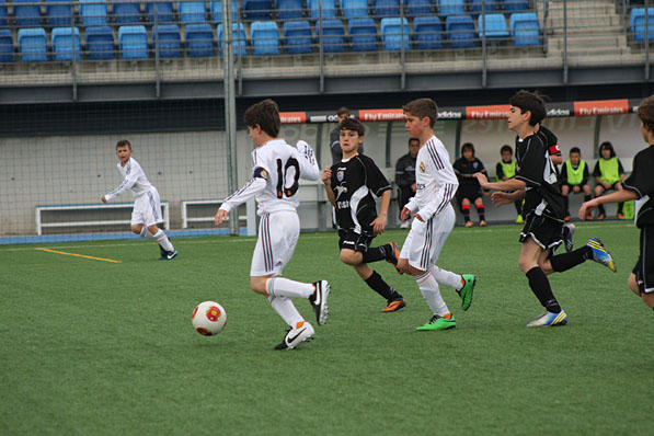 Los jugadores del Alevín A realizaron un gran partido en Valdebebas.