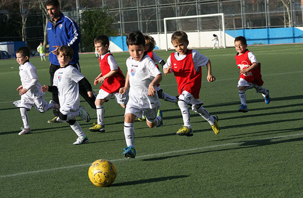 Los Chupetines de la Escuela Municipal de Fútbol San Blas.