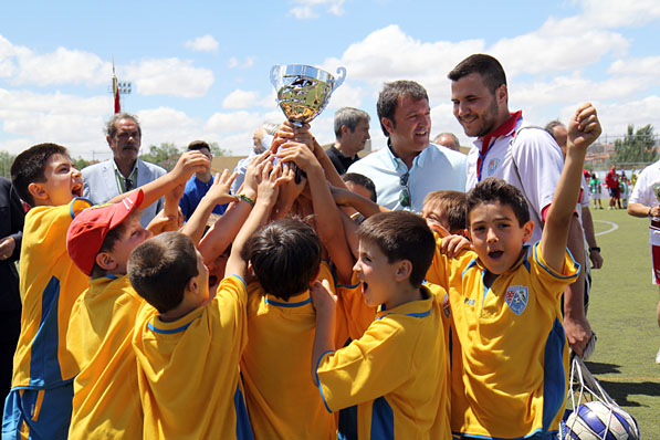 Fiesta grande del F7 en las instalaciones de la FFM Ernesto Cotorruelo.