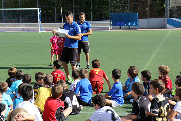 Santiso presenta el staff técnico del F-7.