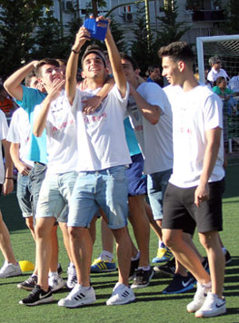 La fiesta anual de la EDM San Blas