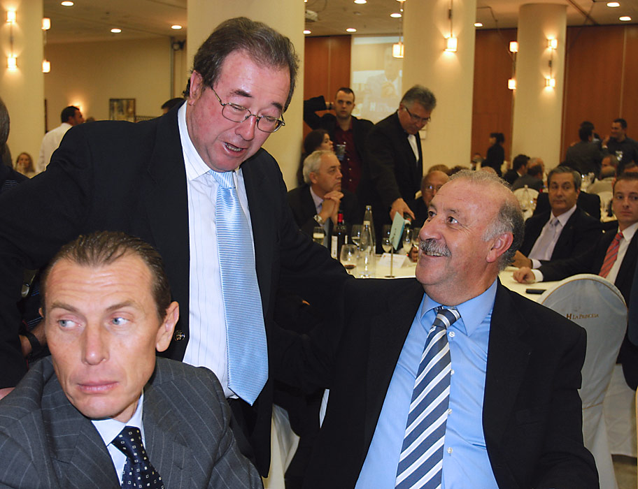 Juan del Pino con Vicente del Bosque y Emilio Butragueño