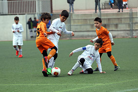 Benjamín J, H