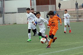 Benjamín J, H